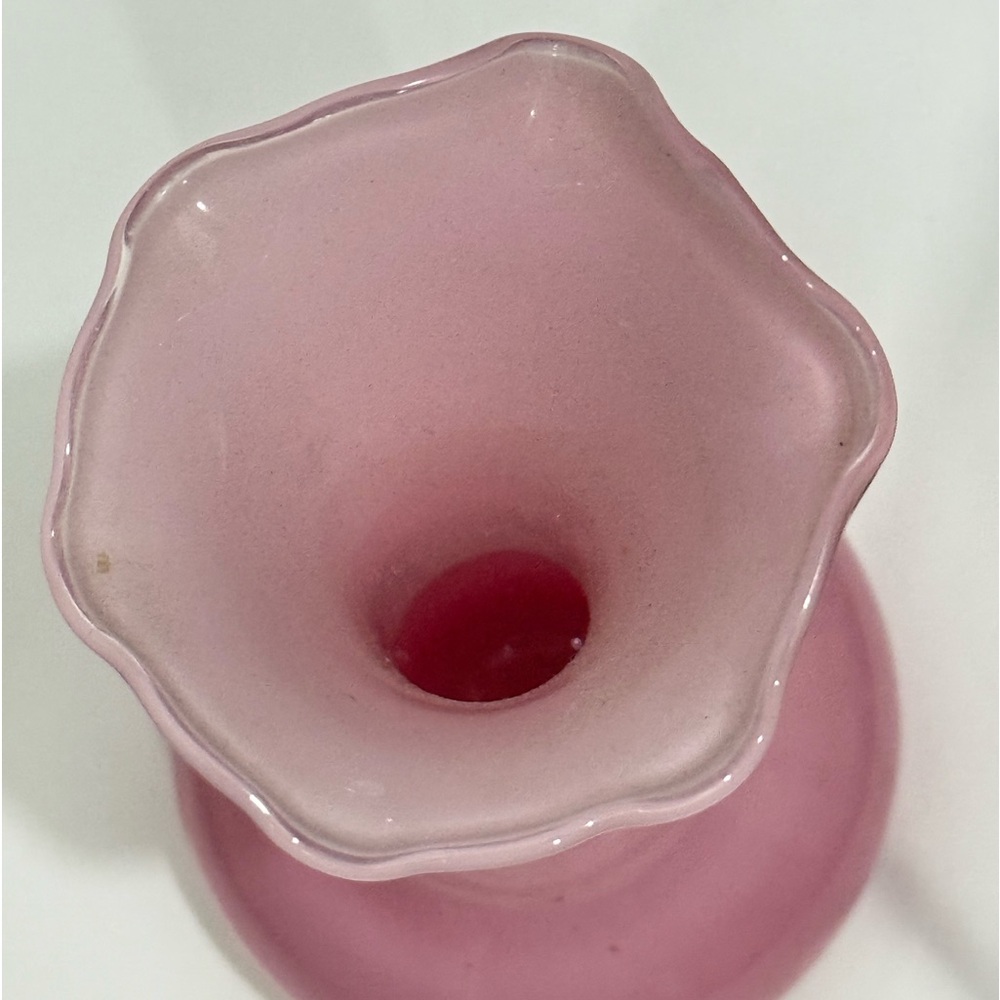 Opaline Pink Vintage Vase - Picture 3 of 4